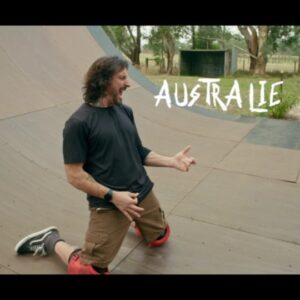 Mathieu Cyr Instagram - SKATE LE MONDE #Australie🇦🇺 = De l'adrénaline brut dans tes yeux! 🔥🔥🔥 L'épisode (et tous les autres) est disponible au www.tv5.ca, va voir ça! 🤘🤯👍
#TV5 #SkateLeMonde #Skateboard #Skateboarding #skateboardingisfun #australia #SLM