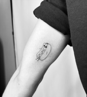 Mathieu Dufour Instagram - nouveau petit gars cool sur mon bras. Je l’aime 🥹