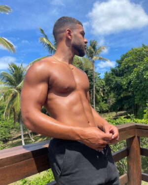 Mathieu Dufresne Instagram - 🌴