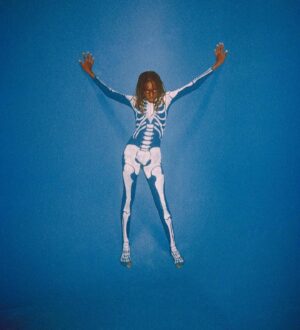 Mati Diop Instagram - Naked Blue, 17’
Starring @oumybrunigarrel 💫

A short film I co-directed with @manon_lutanie 
with a symphony composed by @devhynes 

World premiere tonight ! At the Cincinnati Symphony Orchestra as part of @liquidmusic’s Sun Dogs series 

*

Cinematographers: Mati Diop and Manon Lutanie
Light: Joe McCrae
Best boy: Baptiste Brousse
Sound engineer: Coppélia Robert
Seamstress: Laurent Ben Henni 
Location manager: Antoine Groun
Data manager: Matthis Rouvière

Editors: Mati Diop and Manon Lutanie
Editor assistant: Théo Laglisse
Color grader: Yannig Willmann

*

Commissioned by the Cincinnati Symphony Orchestra
Louis Langrée, Music Director

Executive producer: Liquid Music

Produced by DIVISION
Executive producer: @laurejs 
Producer: @alice.wills 
Production coordinator: Lina Messeghem

Presented by the CSO and FotoFocus as part of the 2022 FotoFocus Biennial: World Record
Supported by the David C. Herriman Fund of Greater Cincinnati Foundation

Thanks to Valeria Bruni Tedeschi, Louis Garrel,  @natebach, Nessrine Alioui, Kate Nordstrum, Daniel Wohl, Malcom Hill,  @littleglissant, @racheleraoult, @georgia.pendlebury, @vnoujaim, @catnatt 

Thank you All 💙