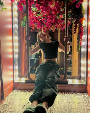 Matia Jackett Instagram - Oh what a lovely lovely day 🤭 minus the fact that I actually drank 2% milk for the first time in 15 years 🙂 thank you everyone for making today so special 🍾♓️🩵🥳😇
#whatsnineplusten21 #21