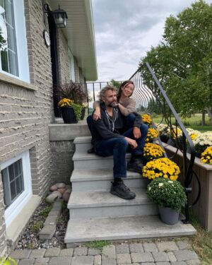 Matia Jackett Instagram - BIGGEST SMILES BECAUSE ESSEX COUNTY PREMIERES TONIGHT 9PM ON @cbc & @cbcgem 😄 

Written by @jefflemire and @eiliskir 
Directed Andrew Cividino

#essexcounty #jefflemire #jefflemirecomics #cbc #cbcgem