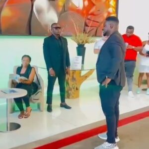 Matias Damásio Instagram - Cheguei a Moçambique 🇲🇿 para uma agenda de 3 concertos e fui surpreendido por estes jovens artistas talentosos que fizeram uma serenata lindíssima para mim. 

Quero agradece-los  do fundo do meu coração e desejar sucessos nas suas carreiras.
Fiquei bastante comovido e feliz. 

Dia 24 - Novembro centro de conferencias JOAQUIM CHISSANO 
Dia 25 de novembro  CIDADE DA MATOLA 
Dia 02 de dezembro TETE 

Até já Familia Moçambicana ❤️

Deus no comando 🙏