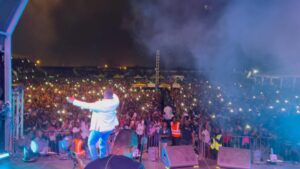 Matias Damásio Instagram - BEIRA , MOÇAMBIQUE 🇲🇿 
ON TOUR 2023 

ESTÁDIO FERROVIÁRIA DA BEIRA LOTADO 💪

 tudo que eu disser é pouco para exprimir o tanto que vivemos ontem. 
Família muito obrigado a cada um de vocês com todo meu coração e vai ficar gravado na minha memória para sempre. 

Deus no comando 🙏