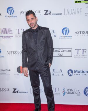 Matías Desiderio Instagram - Ganamos “Premio del público”
We won “Audience Award “
En @arpafilmfestival 
Film @car24.film 
También nominada:
Mejor Director:Matías Desiderio 
Mejor Guion.: Matías Desiderio Salvatore Di Costanz
mejor Película; Car 24

Hermosa sorpresa “Premio a trayectoria” a un ídolo @michaelmadsenofficial god bless you brother 💪🎬🙏🏻

Foto @veccphotography 

No puedo estar más agradecido, luchamos mucho por este proyecto hacer cine no es fácil, este reconocimiento me llena el alma, gracias a mi gran compañero en este viaje @saldicostanzo Gracias a todo mi equipo y elenco por confiar. 
A mi brother José por estar  gracias @arpafilmfestival por este honor. Que viva el cine las artes , los sueños y el amor…ah y el rock !❤️🎬🙏🏻🇦🇷🏆🌎

Look diseñador/designer @carlosveralli 
asesor de moda amigazo @dannydiluciano 

We won "Audience Award"
At @arpafilmfestival
Film @car24.film
Also nominated:
Best Director
Best screenplay
Best film
I cannot be more grateful, we fought hard for this project, making movies is not an easy thing bet we put our love in it, this recognition fills my soul, thanks to my great partner on this journey @saldicostanzo Thanks to all my team and cast for trusting me.
And thank you @arpafilmfestival @soniakeshishian @maralkazaz @jackie_boyadjian for this honor.
Love the cinema, the arts, dreams and family… oh and rock!

#arpaiff2022  #arpainternationalfilmfestival #matiasdesiderio #winneraward #car24film #premiodelpublico #audienceaward #beverrlyhills #hollywood #califirnia #actor #director #argentino #fyp #nominateddirector #love
