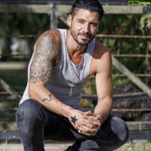 Matías Desiderio Instagram - Que se haga infinito todo aquello que te hace feliz!
Que te hace feliz a vos ? 

#cine  #amor #sex #comidachina #actuar #mihijo #risas
🎬♥️💥☠️🙏🎥🎭

Foto @martinmazza_ph

#matiasdesiderio #actoresargentinos #actor #cineargentino #cine #cineindependiente #argentina
#elultimozombi #estrenos #firyoupage❤️❤️❤️❤️❤️❤️ #foryou #losangeles #sexymale #artista #art #filmmakerOk #fortnite #notforyou #films #losangeles #hollywood