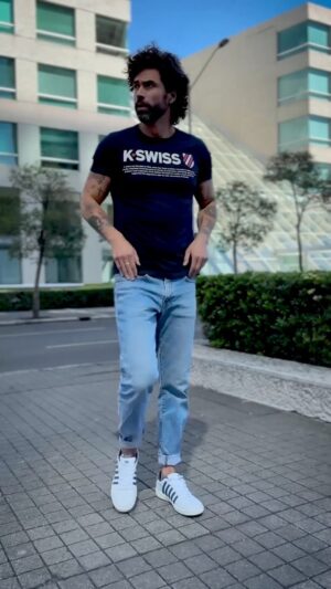 Matías Novoa Instagram - Vive cada día con K-Swiss 👟✨

#KSwissStyle #ComfortInMotion #AuthenticFootwear #StepIntoComfort #QualityDesigns #UrbanElegance
