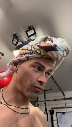 Matt Cohen Instagram - Cold morning!