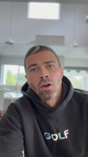 Matt Cohen Instagram - Come watch some boxing with me this Thursday at 10:30 PM Eastern 7:30 PM Pacific time on @espnringside @espn . I will be calling the fight live on my YouTube channel so don’t miss out!