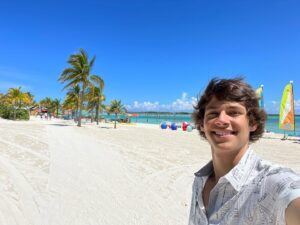 Matt Cornett Instagram - Bahamas Baby 🌴