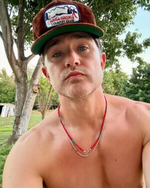 Matt Dallas Instagram - 🌳