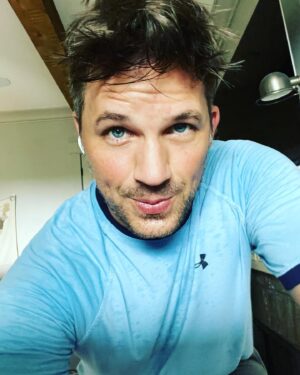 Matt Lanter Instagram - Monday morning with @emmalovewell and @official_je 
💦 
Also, what happened to the poop emoji?