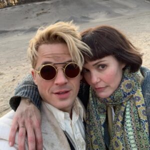 Matt Lanter Instagram - Just a couple a pals twerkin around the desert.
**TREKKING.... 🙄 autocorrect. ** 

@netflix @mslesliebibb @mrmarkmillar #jupiterslegacy #skyfox #netflix #superhero #superheroes #jupiter