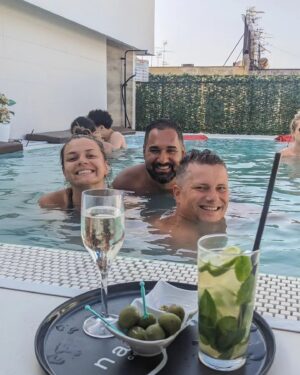 Matt Pardus Instagram - Neapol jsme si zamilovali, tak tady jsou ještě nějaké momentky z ní ❤️

1. Střešní bazén s pool barem v @palazzofirenze1 ❤️
2. Krásná čtvrť Quartieri Spagnoli 
3. Vzpomínkové místo na Diega Maradonu
4. Zapečené slávky 🤤
•
•
•
#napolifoodporn #napoli #napolinstagram #napolifood #napoli #napolipix #napolifoodblog #napoli_foto #napolifoodtour #napolitoday #napoli_naples #napoligram #naples #neapol #berky #pavelberky #dnescestujem #cestovanie #cestovani #italygram #italie #taliansko #italytrip #travelblog #dnesjim #holiday #dnescestuju #mattpardus #quartierispagnoli
