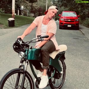 Matt Shively Instagram - From Vine to York. A dump.