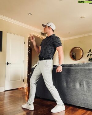 Matt Shively Instagram - November dump after Thanksgiving dinner…