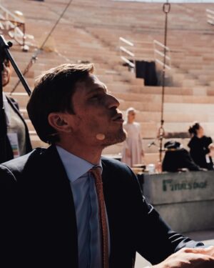 Matteo Martari Instagram - .giornata per la pace.
Dire che è stata un’esperienza incredibile non rende ne pace ne giustizia alla grandezza di quel momento.
Grazie a tutti, grazie a chi ha insistito, grazie alla città di Verona, grazie ai miei genitori, ma sopratutto grazie a 
Papa Francecso
Con la pace ne cuore, 
un abbraccio a tutti
#pace
#saghè