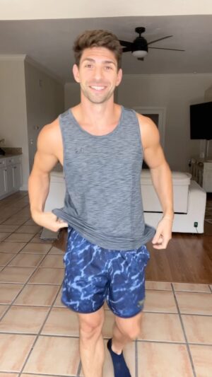 Matthew Andrews Instagram - New Scrub Set! BEEN LIKE THIS 😎

#beenlikethis #nurse #scrubs #wearfigs #figsambassador #transitions #style