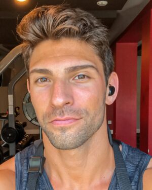 Matthew Andrews Instagram - Just found out I booked another commercial! Filming for 2 days! 🙌🏻🎥🎬 and waiting to hear on two other callbacks! Thank you to everyone for the continued support!! 
.
.
.
#model #actor #nurse #creator #photoshoot #commercial #hardestworkerintheroom
