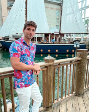 Matthew Andrews Instagram - Got caught in the storm ⛈ but we made it to my early birthday dinner 

#gaylordpalms #birthdaymonth #EDSFTG