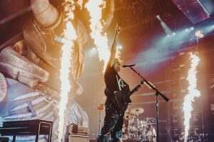 Matthew Bellamy Instagram - Just played to a massive ocean of people in The Hague, Netherlands, and it wasn’t a festival!  Amazing crowd, thank you
