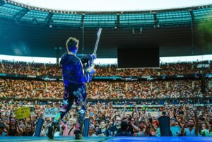 Matthew Bellamy Instagram - Thank you beautiful Paris!  We love you ❤️