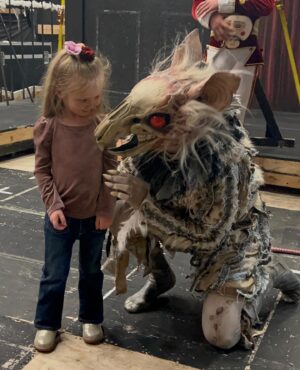 Matthew Bellamy Instagram - Was an honour to meet Muse fan @minjukang._ of @englishnationalballet performing The Nutcracker recently.  And Lovella got to meet The Mouse King!