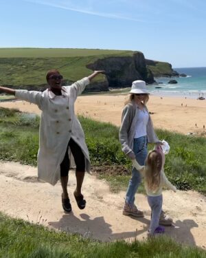 Matthew Bellamy Instagram - Beach day, Cornwall 🏖️