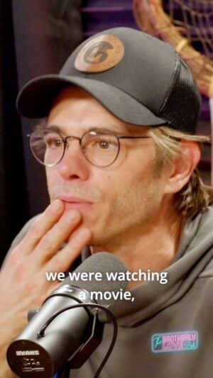 Matthew Lawrence Instagram - Last day of the year! 🎉Check out the latest episode of the Brotherlylovepod #movies #podcast #brothers #family