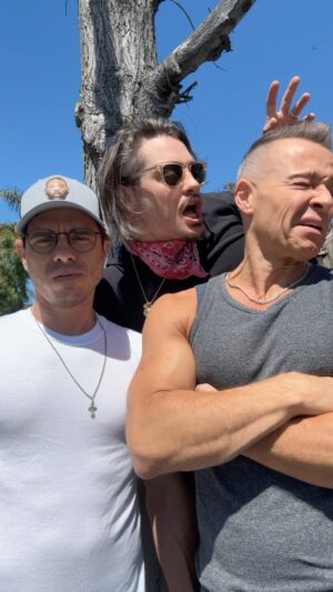 Matthew Lawrence Instagram - If you try sometimes, you just might find you get what you need! #bros #happy #national #siblings #day #love #fyp #blessed #life 🫶😎🤣