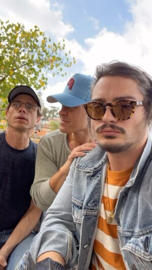 Matthew Lawrence Instagram - Let’s be #friends 🫶