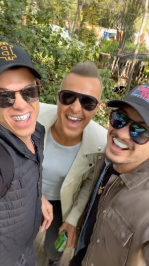 Matthew Lawrence Instagram - We goin Post Malone today like everyone else!! 😎🤪#bros #music #country #lunchbreak #work #podcast #fyp