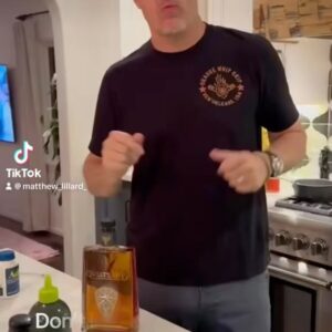 Matthew Lillard Instagram - Tonight is the last night to purchase Paladin  1. Midnight. PST. Get it, join the party. #bourbon #whiskey #rpg #DnD #dungeonsanddragons #community