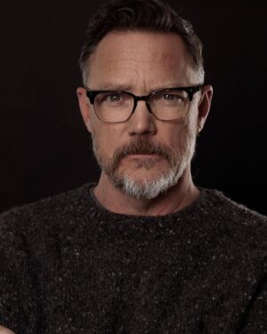 Matthew Lillard Instagram - I did a shoot… it’s been a long time since anyone wanted to shoot me. It felt delicious. Thank you @manfredbaumann, it was my honor to play with you and @nellybaumann. #leica