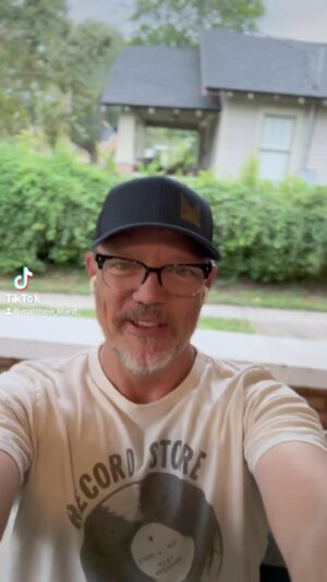 Matthew Lillard Instagram - It’s Friday the 13th and tonight is the night! The video playthrough of “Thirteen Ghoulies Are All That,” the original haunt I co-created for Betrayal at House on the Hill 3rd Edition along with the Avalon Hill team, will air at 7pm EST on YouTube. Plus, I will be live chatting so don’t miss out on all the horror and hilarity! Link is in my bio or give @AvalonHillGames a follow to get all the details for tonight! See you at 7pm ET and Happy Betrayal Season of Treason