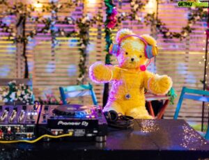 Matthew Okine Instagram - Got to conquer a lifelong dream of being on play school but I was filming mother and son at the time so I had to keep my big dirty arthur mo and I think big ted was judging me. Check us out on play school's "let the music play" out now on @abctv   iView. @divercitykids @klpmusic