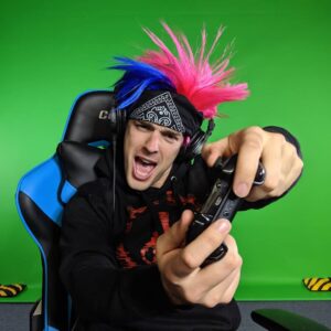 Matthew Patrick Instagram - Hello, Fellow Gamers. It's me, NinjaPat!
Still waiting on that Mixer deal...but in the meantime I left you a green screen photo so you can put me streaming in other EPIC locations!

Tag me with all your best photos!

#gamer #esports #progamer #greenscreen