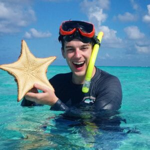 Matthew Patrick Instagram - Star power:! I was invincible for the next ten seconds. 🌟

Thanks to @travelbelize for such an amazing getaway. Guess it's finally time to embrace December now? 
#acuriousplace #belize #snorkeling #ad