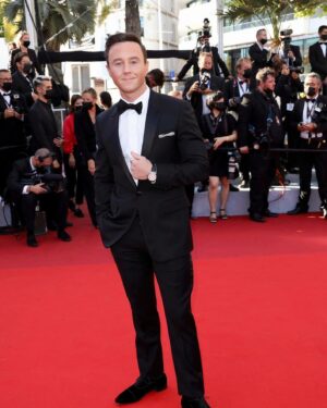 Matthew Postlethwaite Instagram - Cannes 🎥 
Tuxedo @berluti 
Shoes @louboutinworld 
Jewelry @boucheron @kering_official 
Grooming @diormakeup 
Dream Team: @tristannoumea styling @philippeuter 
📸 @yanmaisani 

#cannesfilmfestival