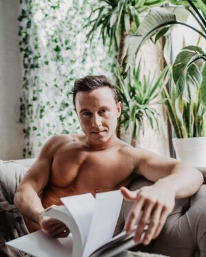 Matthew Postlethwaite Instagram - MUZE Magazine 🌟🌟🌟

Magazine: @muze.magazine
Photographer: @whatsername3
Face: @makeupbydaniloc
Hairstylist: @sarahlactchfordhair
Wardrobe Stylist: @christina_corso
Publicist: @marissamooney
Publicist: Company: @heliotypecreative 
Interview:@_Ashiraprovost
Location: @projectparallelstudios 

photo #ınstagood #picoftheday #instalike #photooftheday #instadaily #photography #likeforlikes #love #instagood #Actor #Model