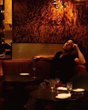 Matthew Postlethwaite Instagram - Birthday Celebrations In NYC! 
Thank you to the @rosewoodthecarlyle for kicking off my birthday. I had the best time In New York.

Swipe to the end for the shirtless content…

📸: @grantlegan 
(Truly a talent!)