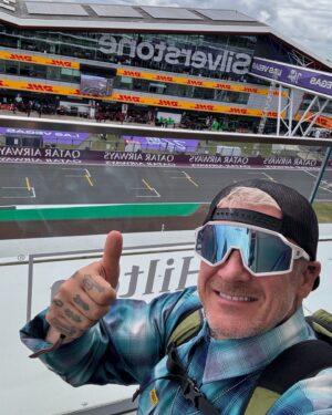 Matthew Pritchard Instagram - F1 🏎️

Silverstone you were a beauty 👊🏽. Thank you @jimmydrama1 @monsterenergy @hilton for an incredible weekend. Great to share it with Milo @miles_swyd never a dull moment mun

Cracking win by Mr Hamilton to top it off. 🏆

#F1 #MonsterEnergy #HiltonHotels