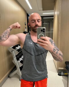 Matthew Santoro Instagram - Oh you thought I was done 😈👹