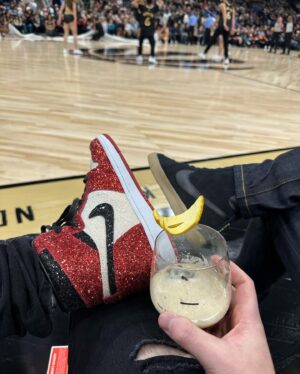 Matthew Santoro Instagram - My first courtside Raptors game ✅. Was a super intense game too! 105 to 100 for the Raps. Dubs all day! Shoutout to the homie/plug @jagneat. We back baby!