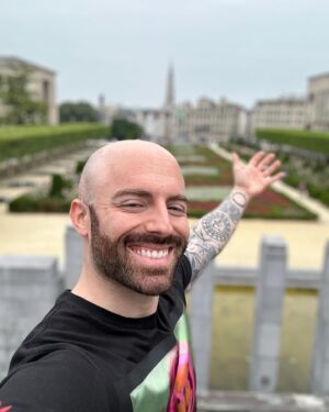 Matthew Santoro Instagram - Good morning from Brussels, Belgium! 🇧🇪 Doing a little exploring before I attend the launch of the European Cancer Community Foundation! ❤️ #europe #europetravel #belgium #charity #charityevent #travel #travelling