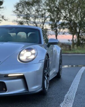Matthias Malmedie Instagram - 911 S/T. 9.000 Touren, handgerissen. Habt Ihr Bock?
https://youtu.be/D-QYIMYbmcA?feature=shared
Oder Link in den Stories!

#qlmd #911st #gt3rs #porsche #losbittelos #9000 #handgerissen