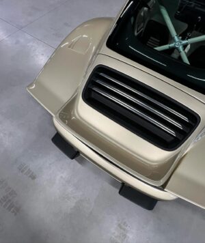 Matthias Malmedie Instagram - Wie breit ist dieser Singer??? 🙈 Video ist jetzt live für Euch. Losbittelos 🏁
https://youtu.be/4Iy3sVq5I3Q

#singerdlsturbo #savethemanuals #handgerissen
#singer #qualmedie #franky