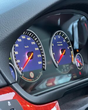 Matthias Malmedie Instagram - Alpina, Mercedes oder Porsche? Welche Zahlen schaut Ihr Euch lieber an?
Heute um 18:15 Uhr gibts gebrauchte Luxus-Power @gripdasmotormagazin 
www.qualmedie.com

#grip #18uhrlinkespur #porsche #mercedes #alpina