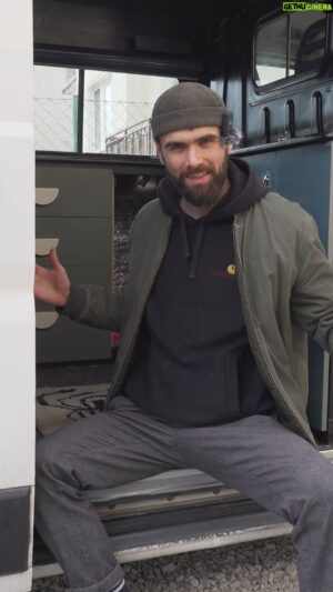 Matúš Okajček Instagram - 🚐✨ Prinášam vám unikátny pohľad do môjho dobrodružstva - premeny dodávky na obytný van, ktorý sa stane mojím domovom na kolesách! 🌍💫Od izolácie stien po inštaláciu nového autorádia- pozrite si, ako sa moja dodávka transformuje. 🔗 Odkaz na video nájdete v mojom profile. Ďakujem @kauflandslovensko za podporu v plnení snov spolu s #crazywolf enery🌟 #VanLife #DIYProject #AdventureAwaits #spolupraca #DIY #Van