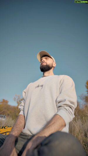 Matúš Okajček Instagram - Tak a je to tu 🙌🏻! Prichádzajúca jeseň a studené noci spôsobujú, že teplota vody v rybníkoch pomaly, ale isto klesá 🥶. Čo pre Matúša znamená začiatok otužovacej sezóny 😂. Tu si môžete vychutnať moju sunrise rutinu s dýchačkou a otužovaním, ktorá mi dá aj spolu s #crazywolf energy štart do nového dňa ❤️‍🔥❤️‍🔥❤️‍🔥.

Ďakujem @kauflandslovensko za super #spoluprácu a vám, ľudia, za odozvu na moju amatérsku cinema tvorbu.
